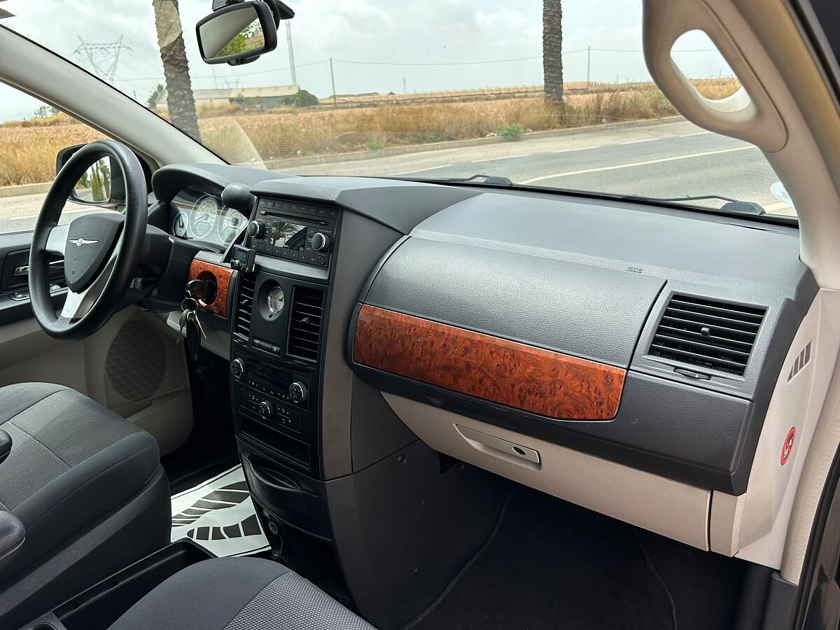 CHRYSLER GRAND VOYAGER LX 2.8 CRDI AUTO SPANISH LHD IN SPAIN 116000 MILES 2008